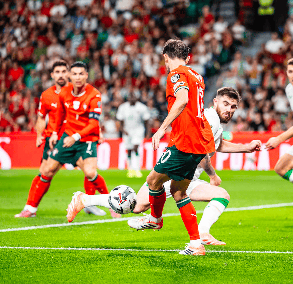 英雄联盟下载-包含国际比赛日葡萄牙体育单刀错失：欧冠节点到来，媒体盛赞，赛程密集仍需轮换的词条